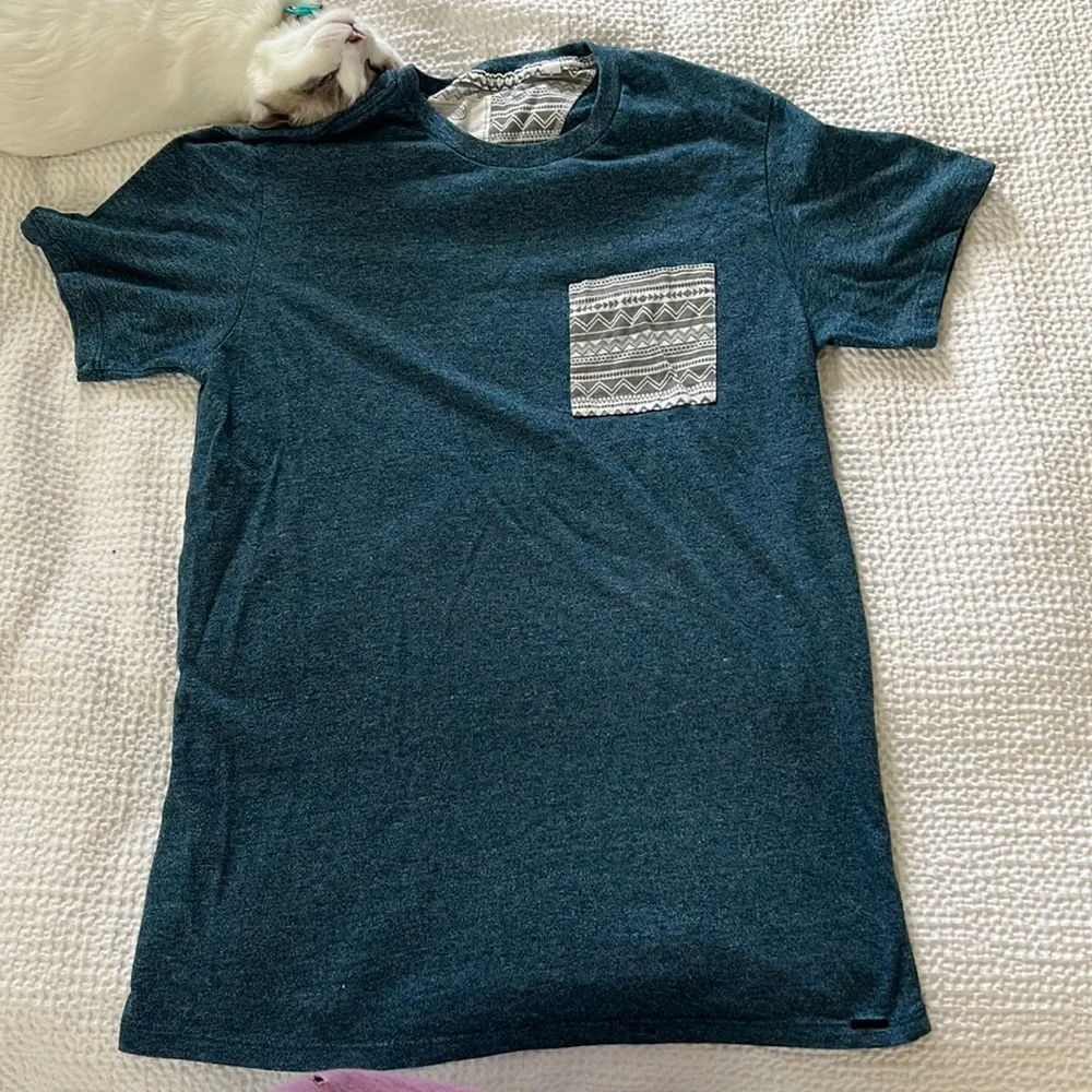 ON THE BYAS MENS TEE